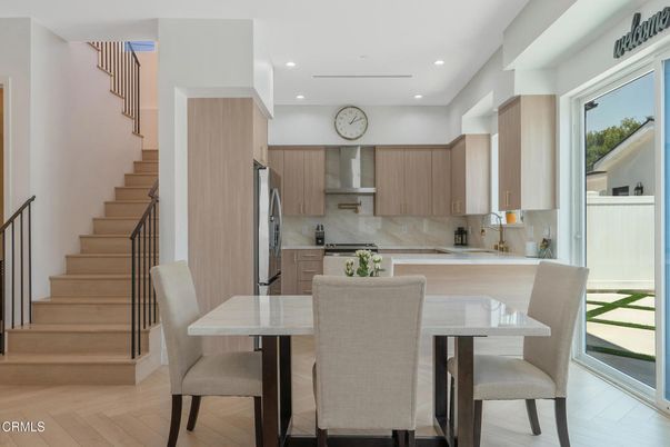 Dining room, Interior, Kitchen, Recessed Lighting, Wood Texture Flooring