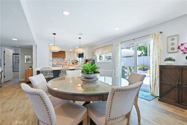 Dining room, Interior, Kitchen, Pendant Lights, Recessed Lighting, Wood Texture Flooring