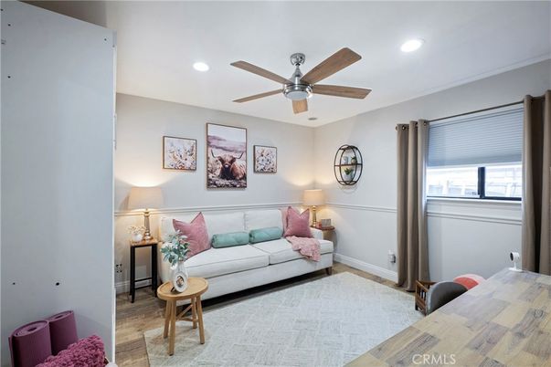 Interior, Recessed Lighting, Wood Texture Flooring