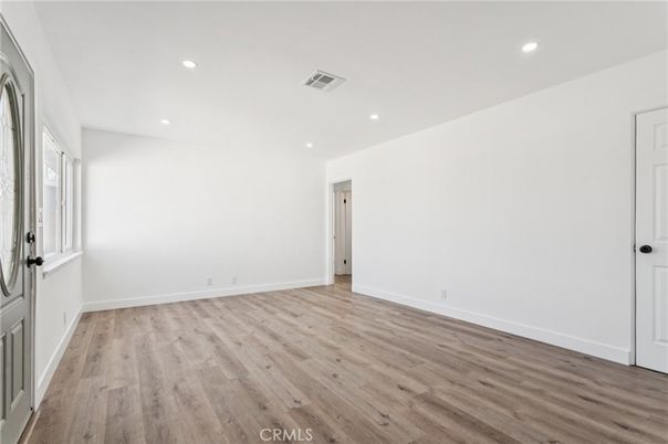 Empty room, Interior, Recessed Lighting, Wood Texture Flooring