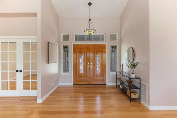 Interior, Pendant Lights, Wood Texture Flooring