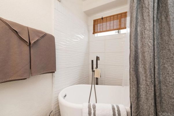 Bathroom, Free Standing Baths, Interior