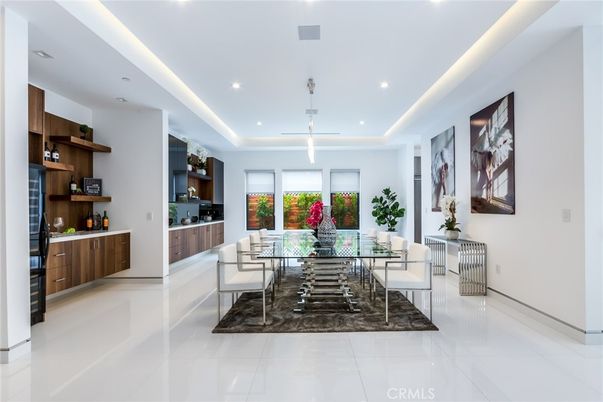 Dining room, Interior, Pendant Lights, Recessed Lighting