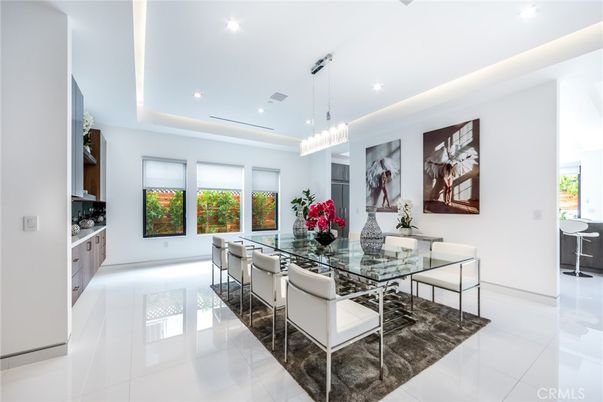 Chandelier, Dining room, Interior, Pendant Lights, Recessed Lighting