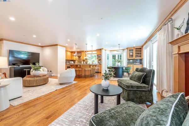 Dining room, Interior, Kitchen, Living room, Pendant Lights, Recessed Lighting, Wood Texture Flooring