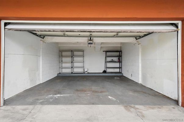 Garage, Interior