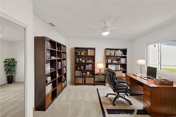 Home Office, Interior