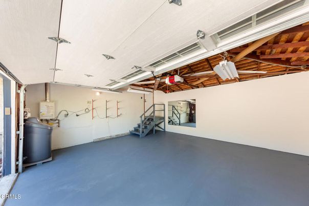 Garage, Interior