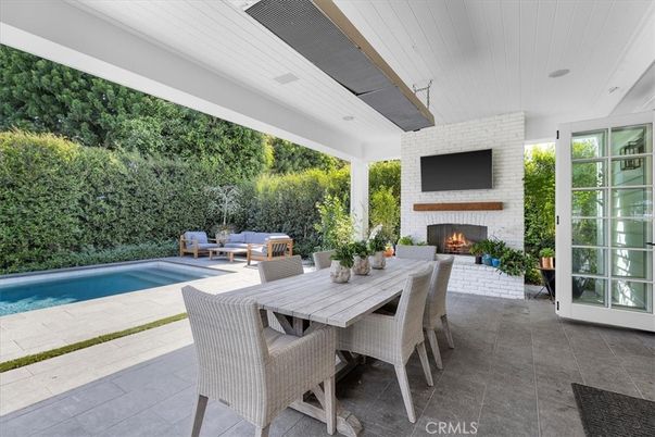 Exterior, Fireplace, Pool