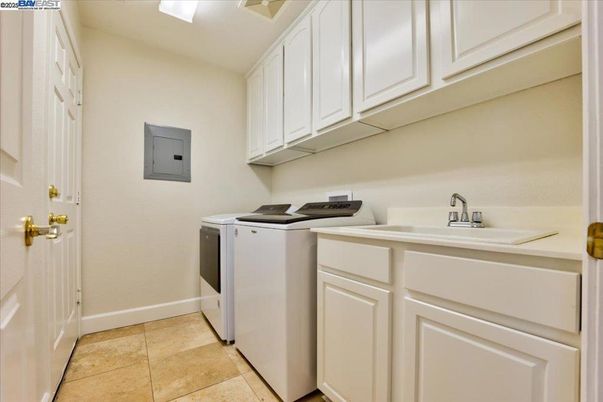 Interior, Washer