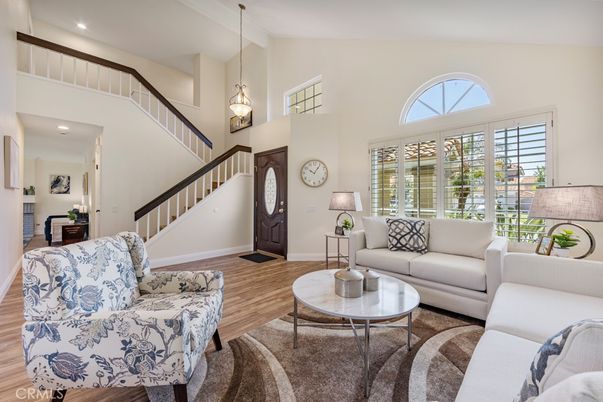 Interior, Living room, Pendant Lights, Recessed Lighting, Wood Texture Flooring