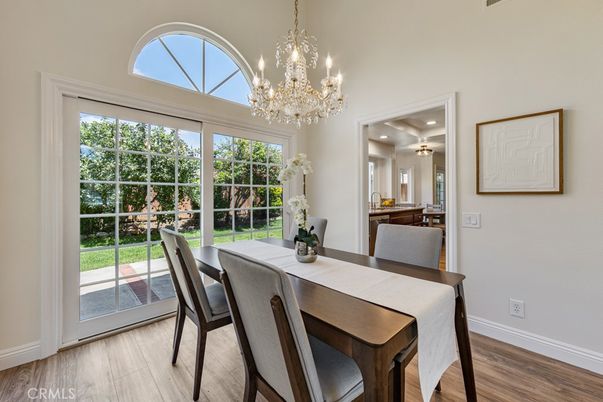 Chandelier, Dining room, Interior, Recessed Lighting, Wood Texture Flooring