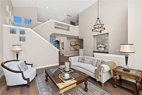Interior, Living room, Pendant Lights, Recessed Lighting, Wood Texture Flooring