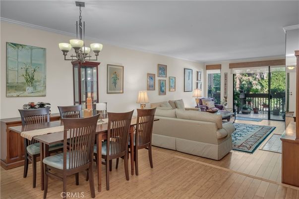 Chandelier, Dining room, Interior, Living room, Wood Texture Flooring