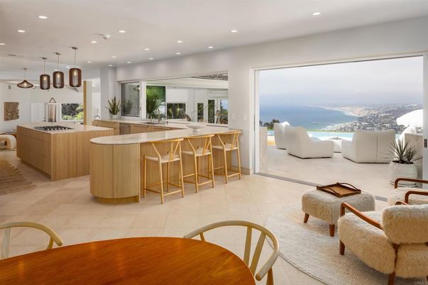 Interior, Kitchen, Living room, Pendant Lights, Recessed Lighting, Water