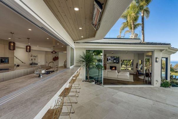 Exterior, Kitchen, Recessed Lighting, Water