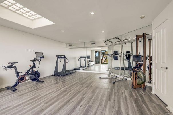 Fitness Equipment, Interior, Recessed Lighting, Wood Texture Flooring