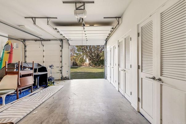 Garage, Interior