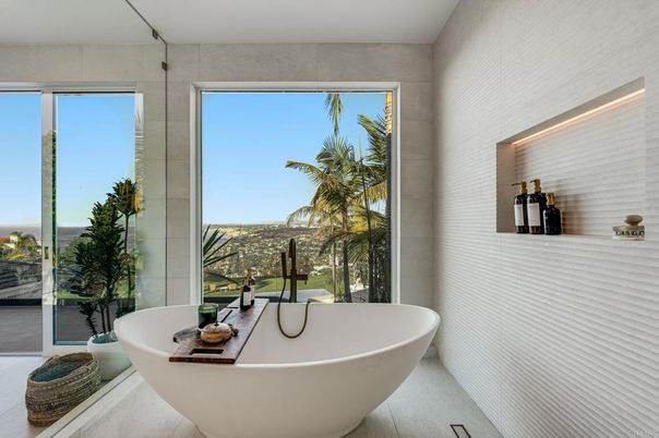Bathroom, Free Standing Baths, Interior, Water