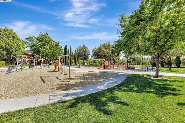 Backyard, Exterior, Playground