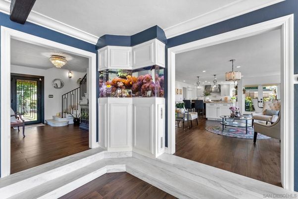Dining room, Interior, Kitchen, Living room, Pendant Lights, Recessed Lighting, Wood Texture Flooring