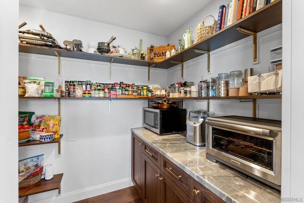 Interior, Stainless Steel Appliances, Wood Texture Flooring