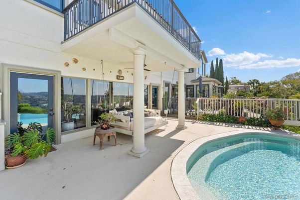 Exterior, Pool, Water