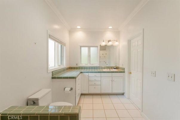 Bathroom, Interior, Recessed Lighting, Tile Countertops