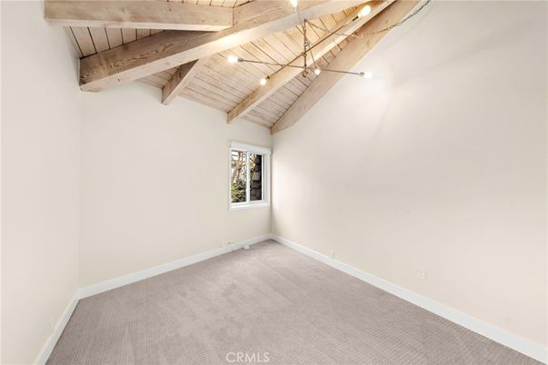Empty room, Interior, Wooden Beams, Wooden Ceilings