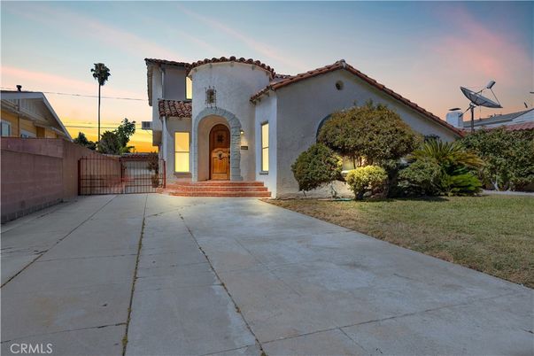 Backyard, Exterior, Facade, Spanish Mediterranean