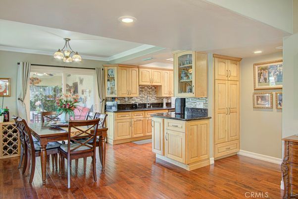 Dining room, Interior, Kitchen, Pendant Lights, Recessed Lighting, Wood Texture Flooring