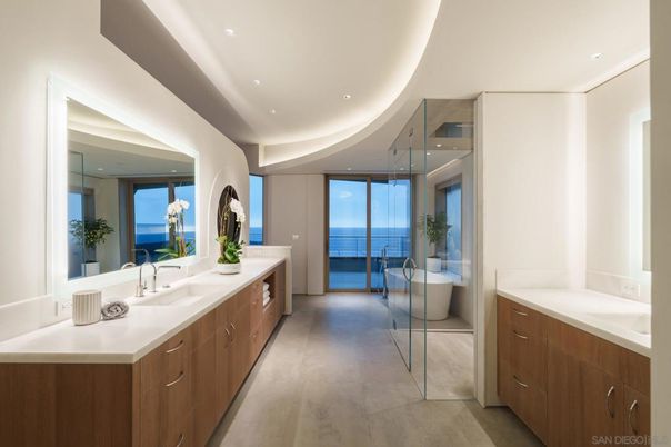 Bathroom, Dual Sink Vanities, Free Standing Baths, Glass Shower, Interior, Recessed Lighting, Water