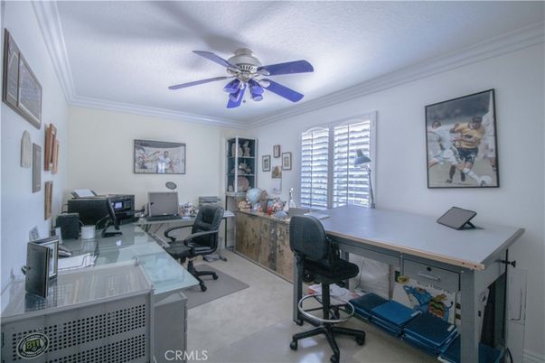 Home Office, Interior