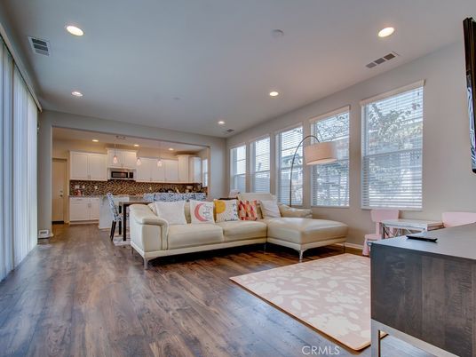 Interior, Kitchen, Living room, Pendant Lights, Recessed Lighting, Wood Texture Flooring