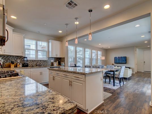 Dining room, Interior, Kitchen, Pendant Lights, Recessed Lighting, Wood Texture Flooring