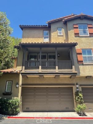Attached, Exterior, Facade, Mediterranean