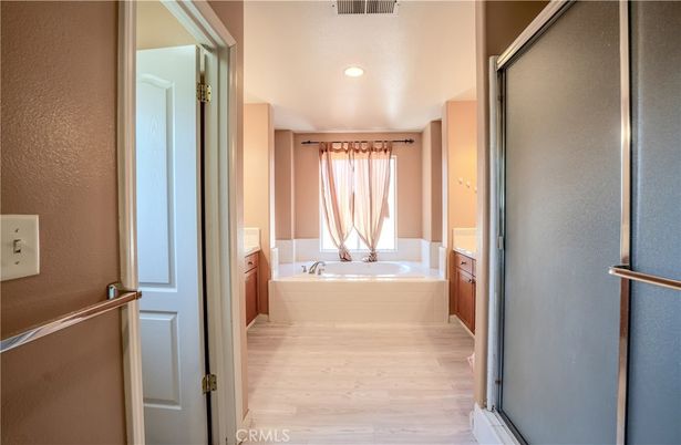 Bathroom, Interior, Recessed Lighting, Wood Texture Flooring