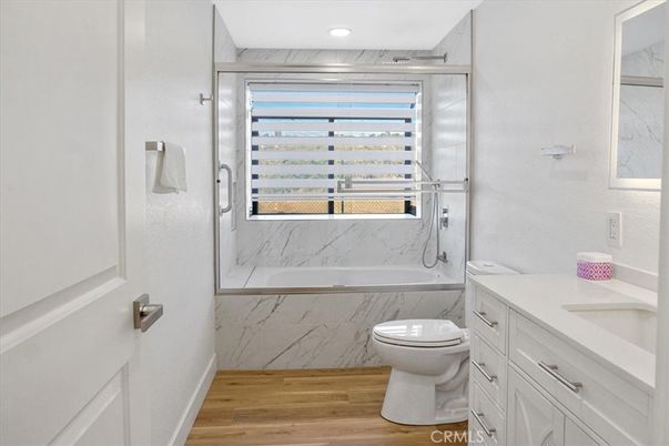 Bathroom, Interior, Marble Walls, Recessed Lighting, Wood Texture Flooring