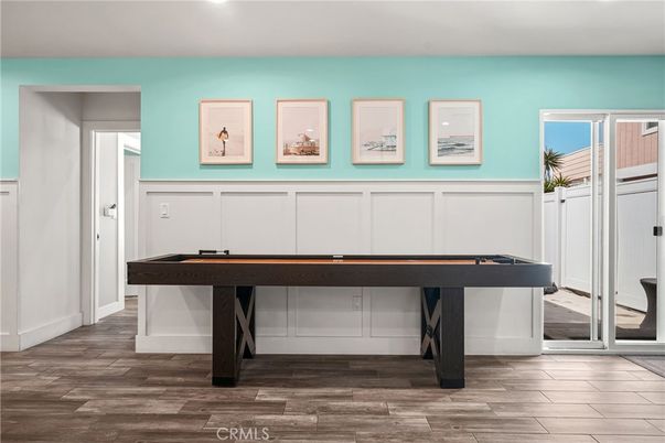 Game Room, Interior, Wood Texture Flooring