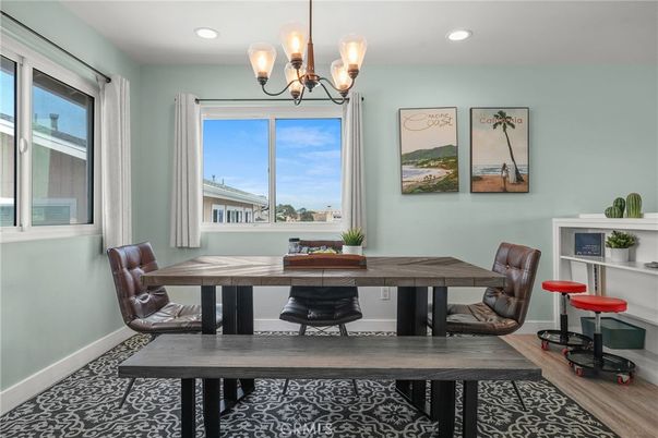 Chandelier, Dining room, Interior, Recessed Lighting, Wood Texture Flooring