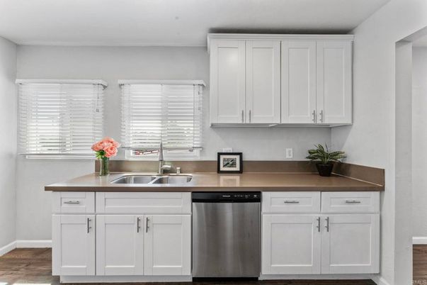 Interior, Kitchen, Stainless Steel Appliances, Wood Texture Flooring