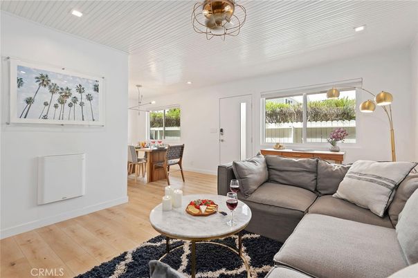 Dining room, Interior, Living room, Pendant Lights, Recessed Lighting, Wood Texture Flooring