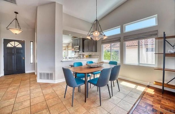 Dining room, Interior, Kitchen, Pendant Lights, Recessed Lighting