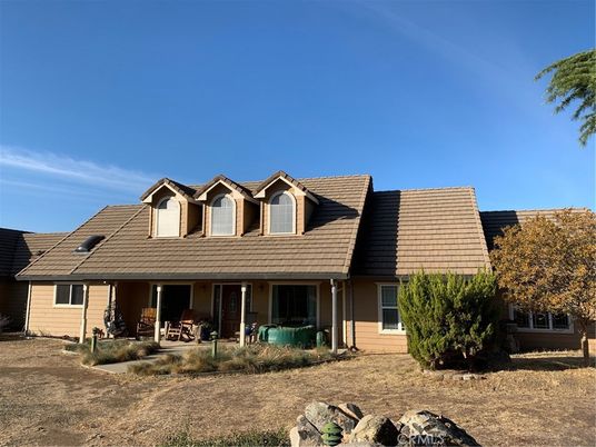Exterior, Facade, Cape Cod
