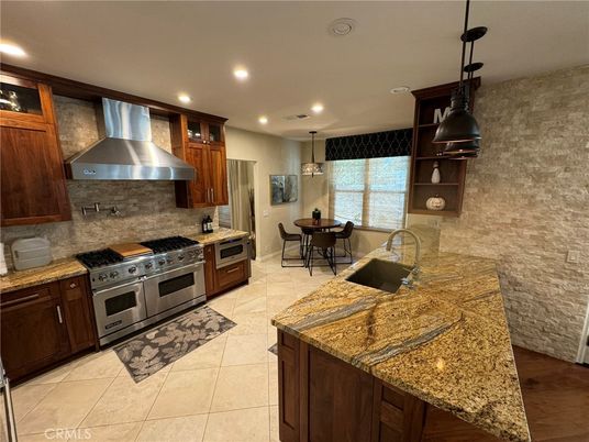 Dining room, Interior, Kitchen, Pendant Lights, Recessed Lighting, Stainless Steel Appliances