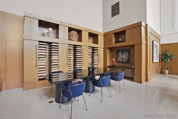 Dining room, Interior