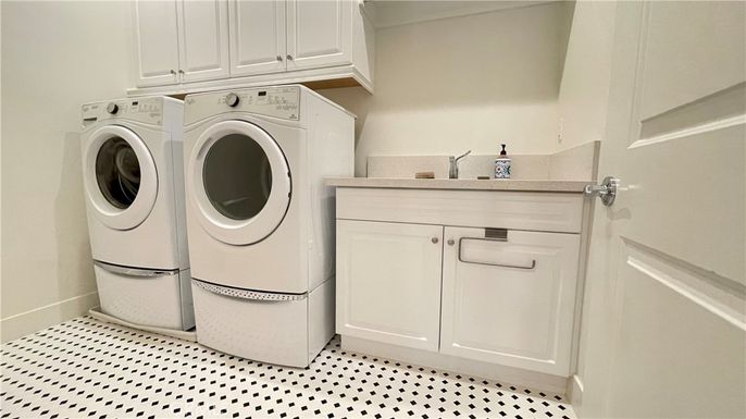 Interior, Washer
