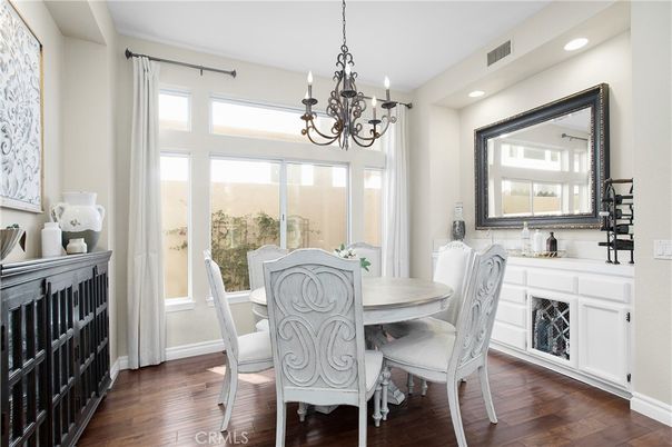 Chandelier, Dining room, Interior, Recessed Lighting, Wood Texture Flooring