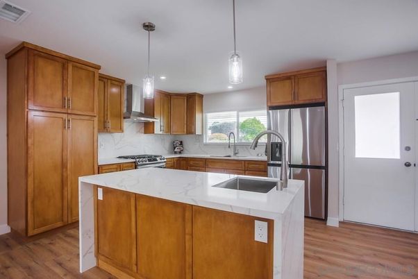 Interior, Kitchen, Pendant Lights, Recessed Lighting, Wood Texture Flooring