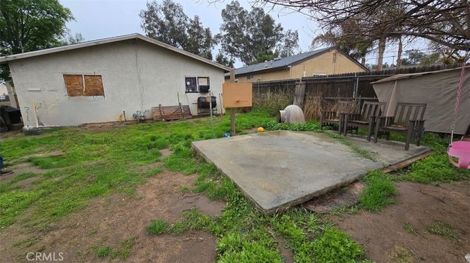 Backyard, Exterior